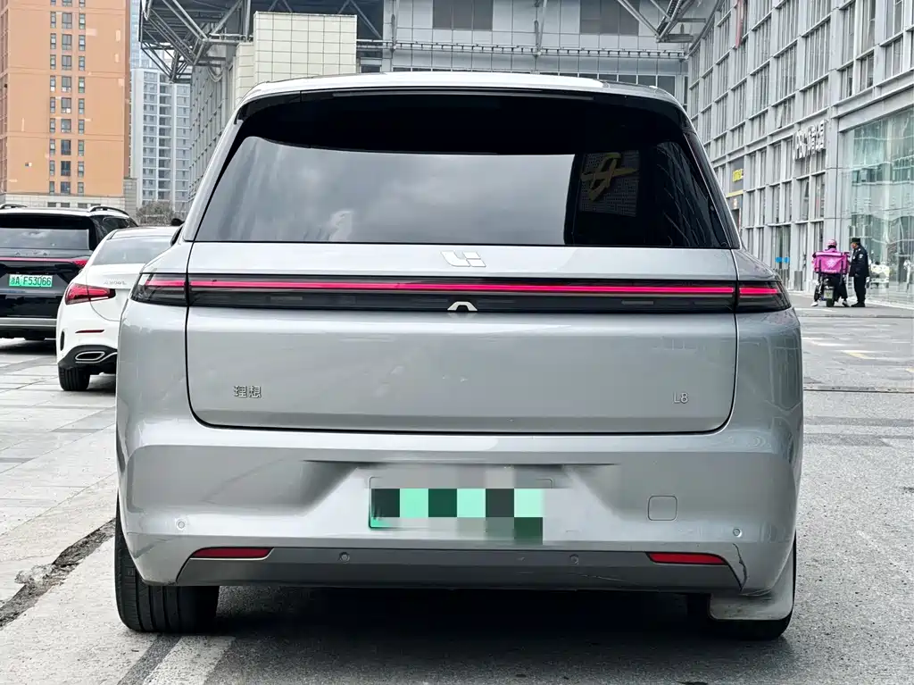 Li Auto L8 2023 Pro