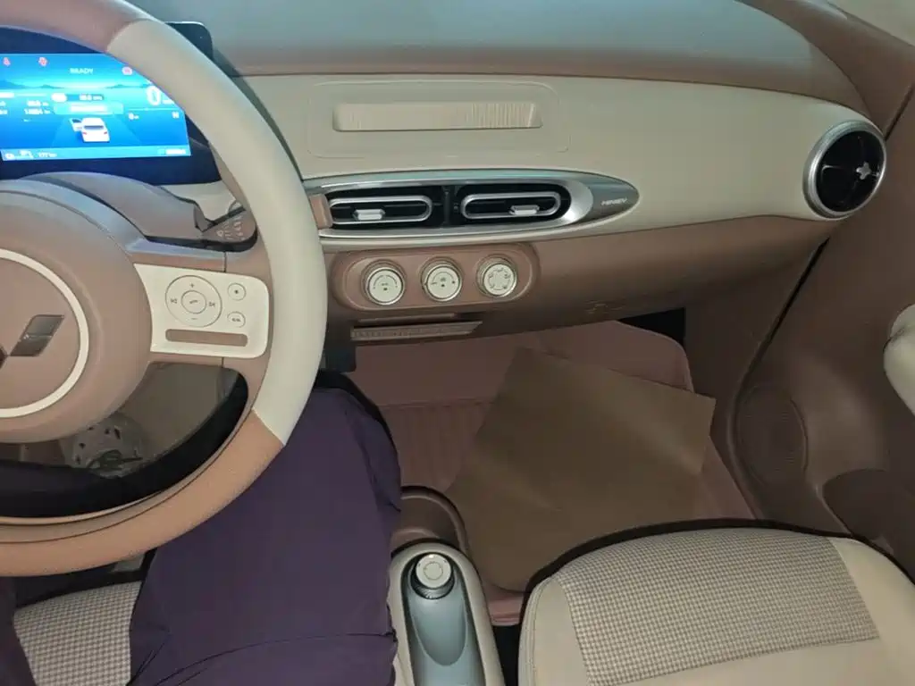 Wuling MINIEV — миниатюра 13