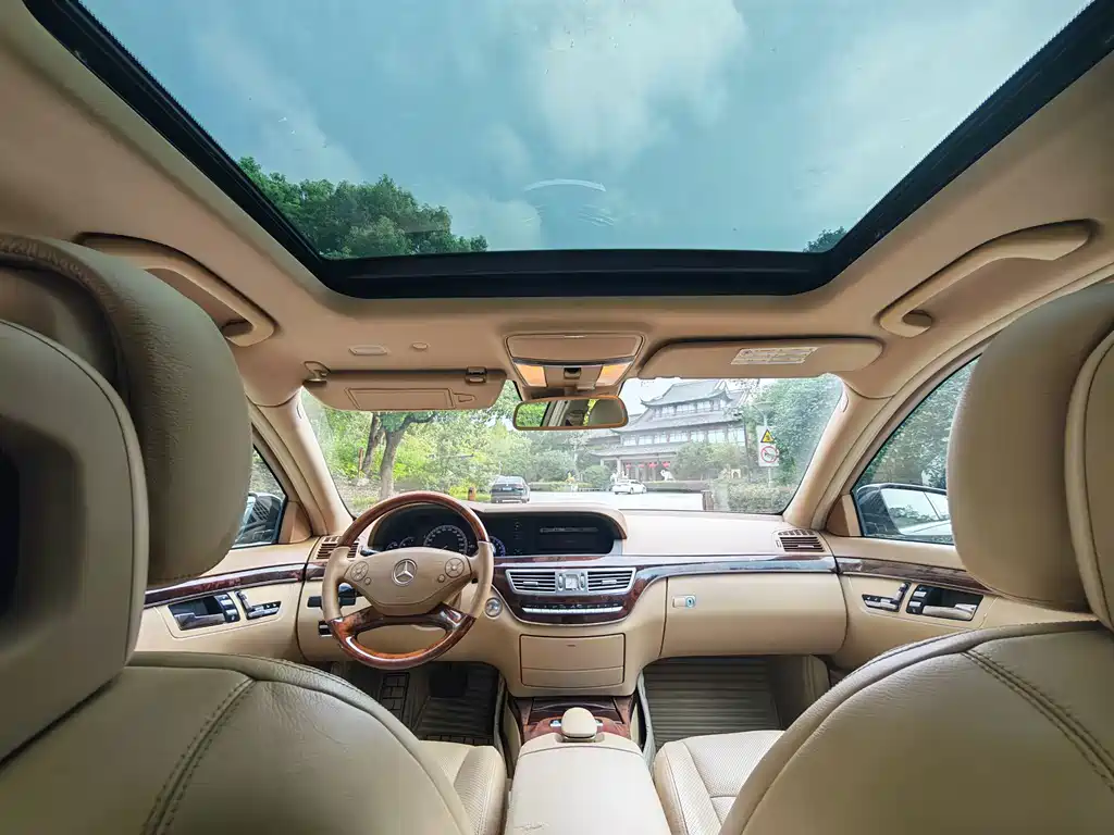 Mercedes-Benz S-Class — миниатюра 25