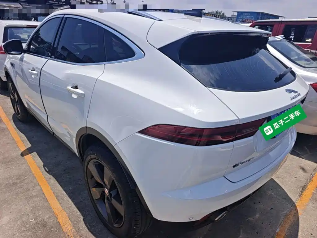 Jaguar E-PACE — миниатюра 5