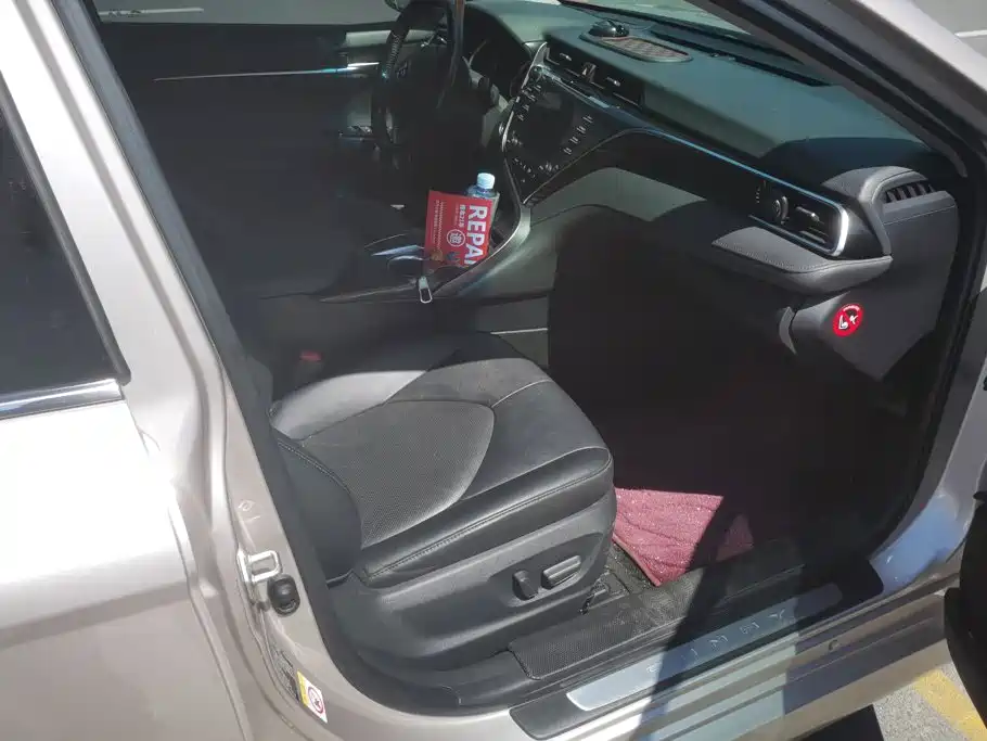 Toyota Camry — миниатюра 8