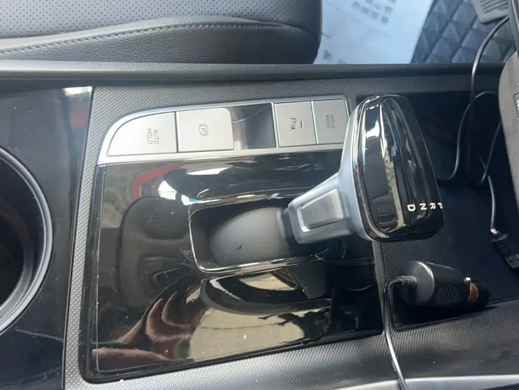 Hyundai Elantra — миниатюра 9