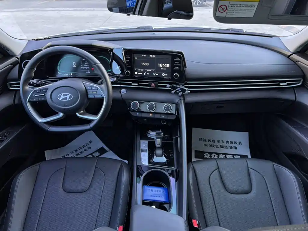 Hyundai Elantra — миниатюра 16
