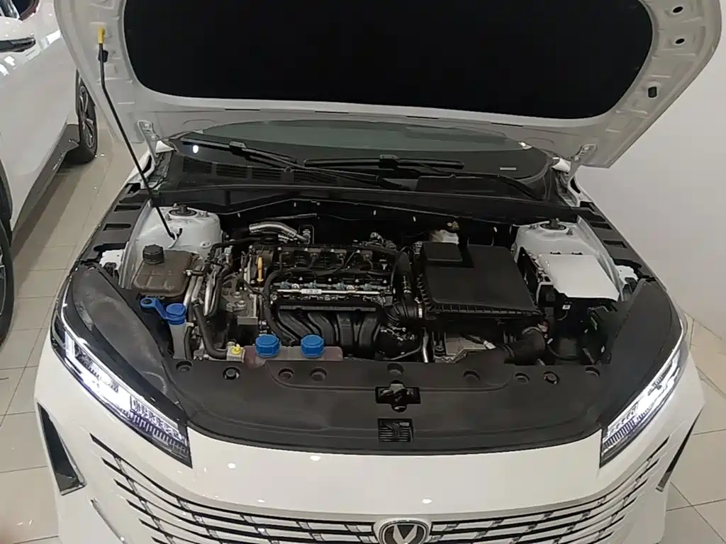 Changan Побег PHEV — миниатюра 20