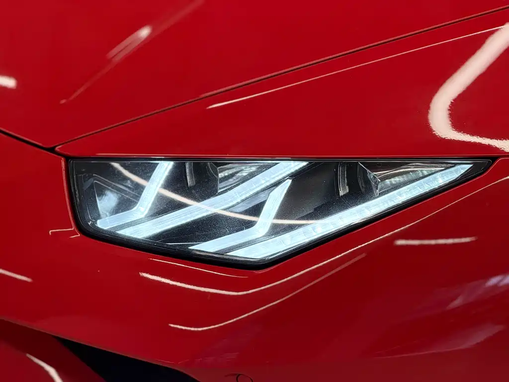 LAMBORGHINI HURACÁN