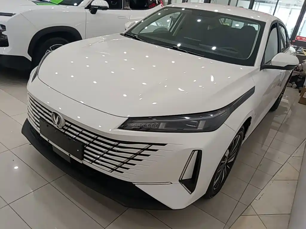 Changan Побег PHEV — миниатюра 2