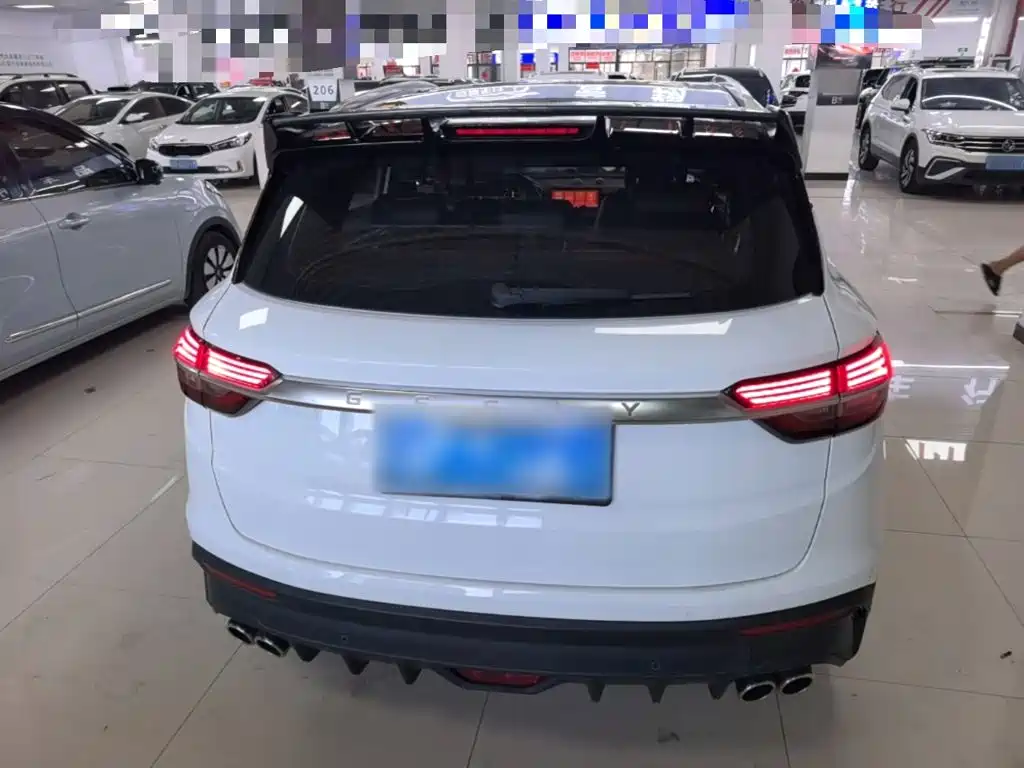 Geely Binyue — миниатюра 6