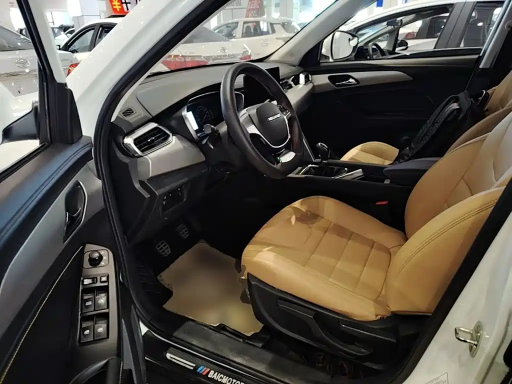 BAIC X3 — миниатюра 16