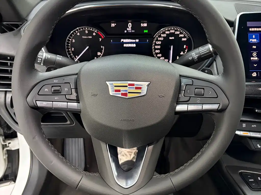 Cadillac CT5 — миниатюра 14