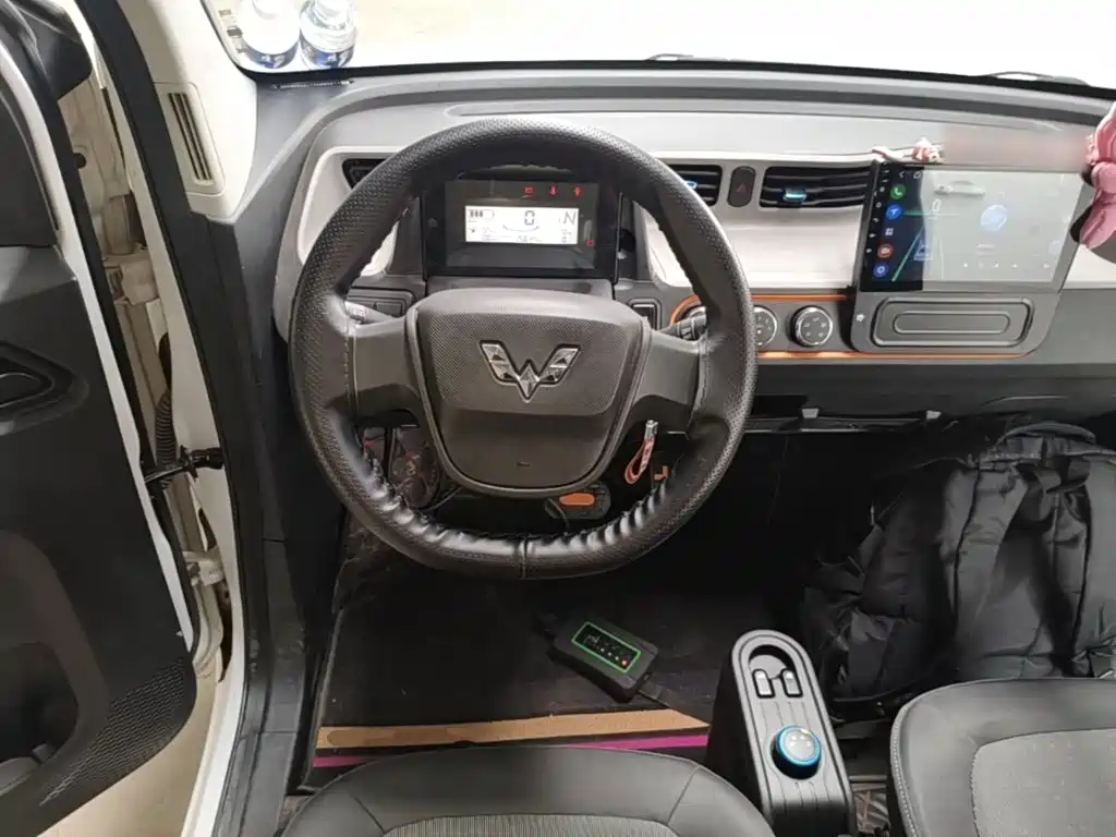 Wuling MINIEV — миниатюра 11