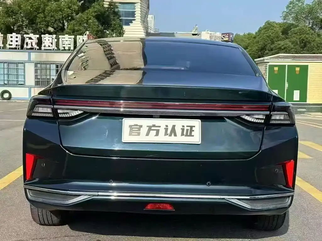 DONGFENG YI HYUN MAX