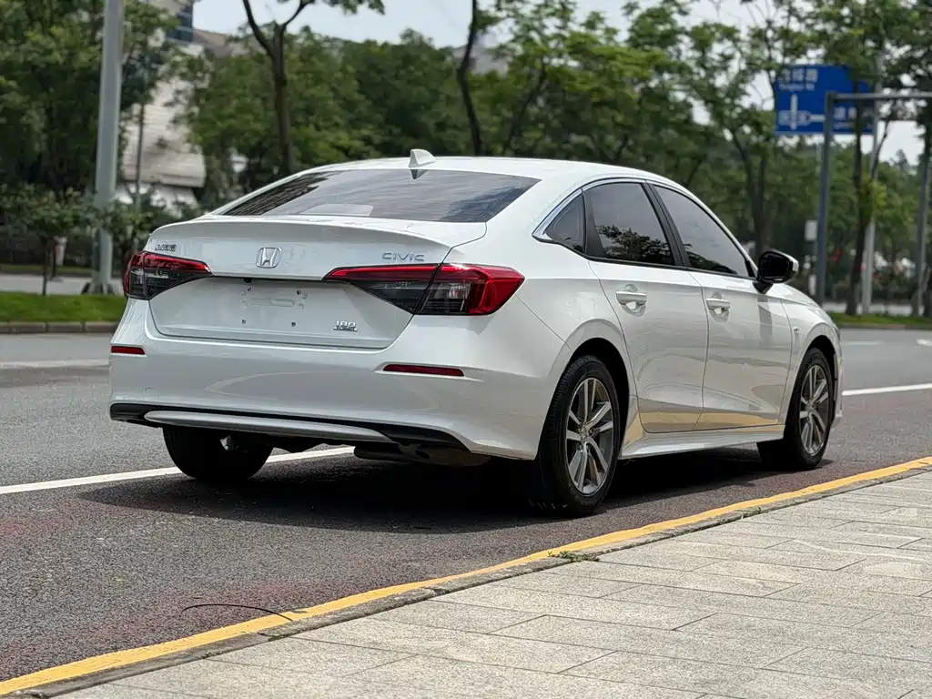 Honda Civic 2022 180TURBO CVT