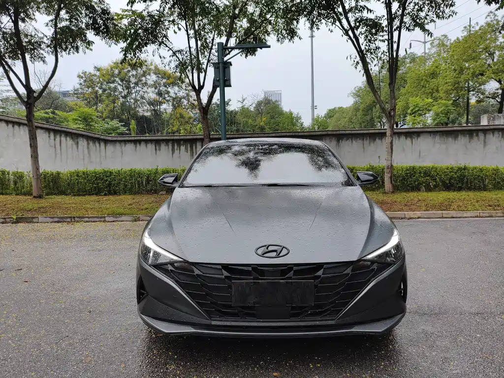 Hyundai Elantra — миниатюра 3