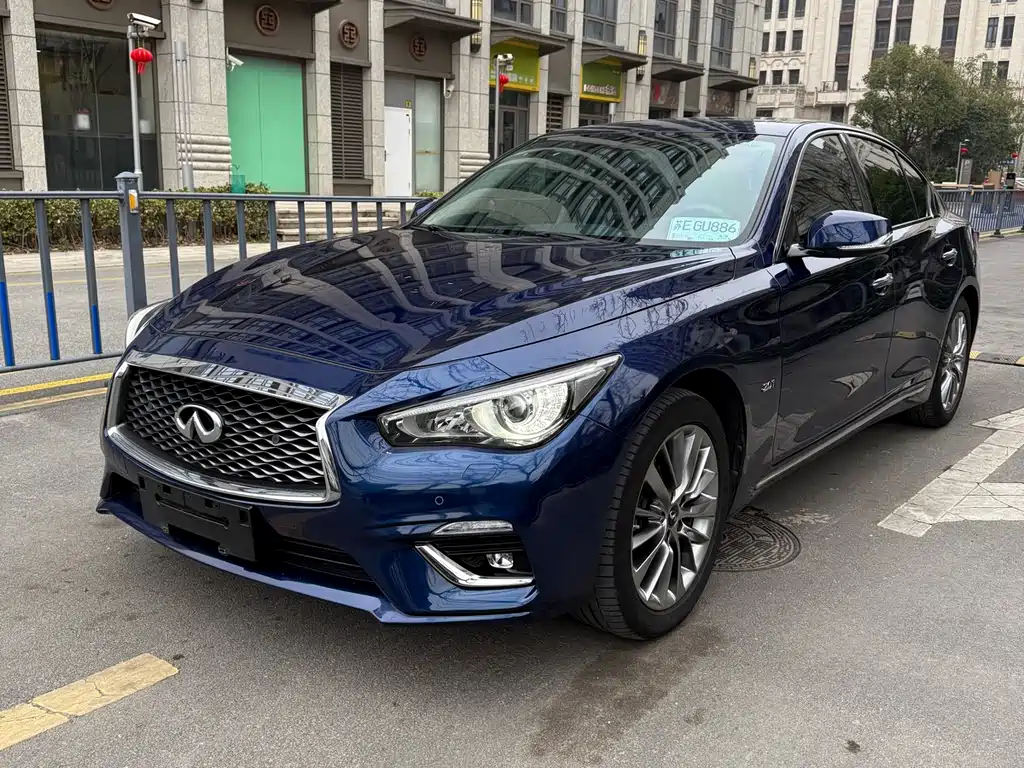 INFINITI Q50L