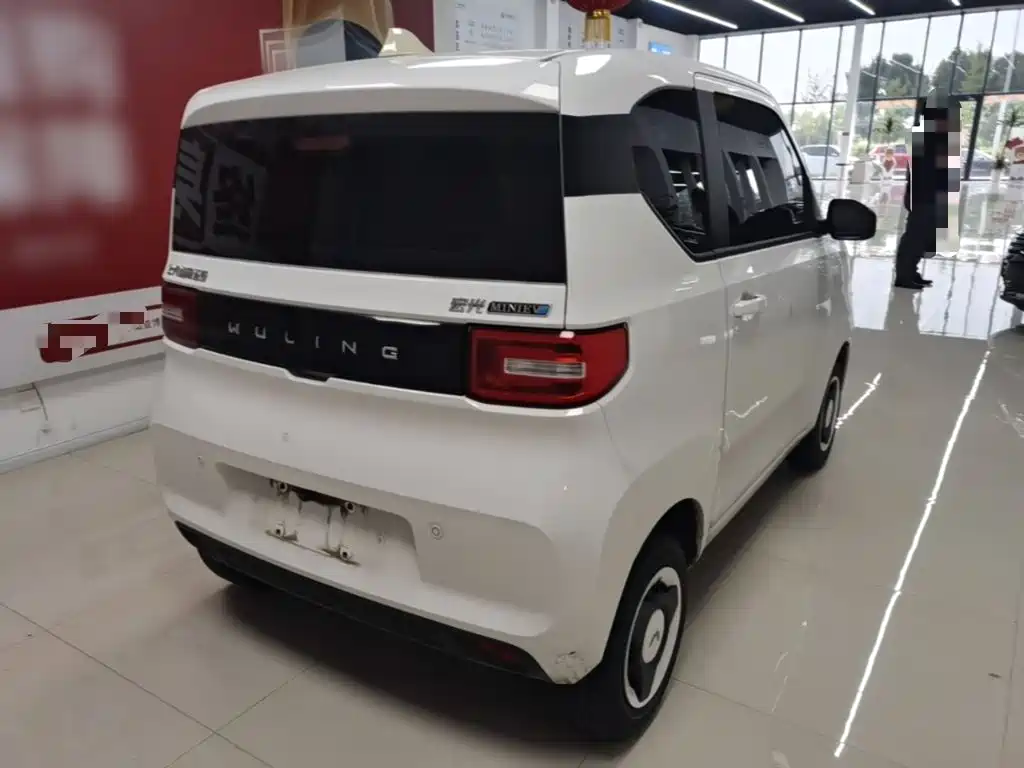 Wuling MINIEV — миниатюра 7