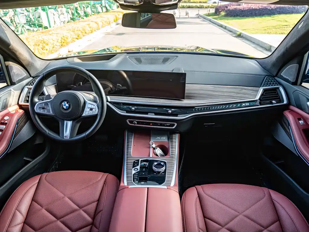 BMW X5 2023 xDrive 40Li M Sport