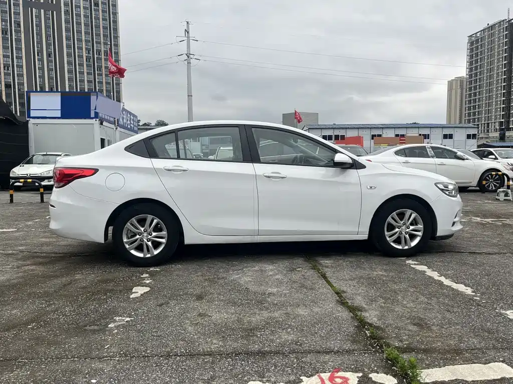Chevrolet Cavalier — миниатюра 3