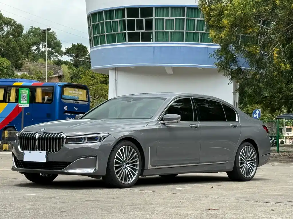 BMW 7 Series 2021