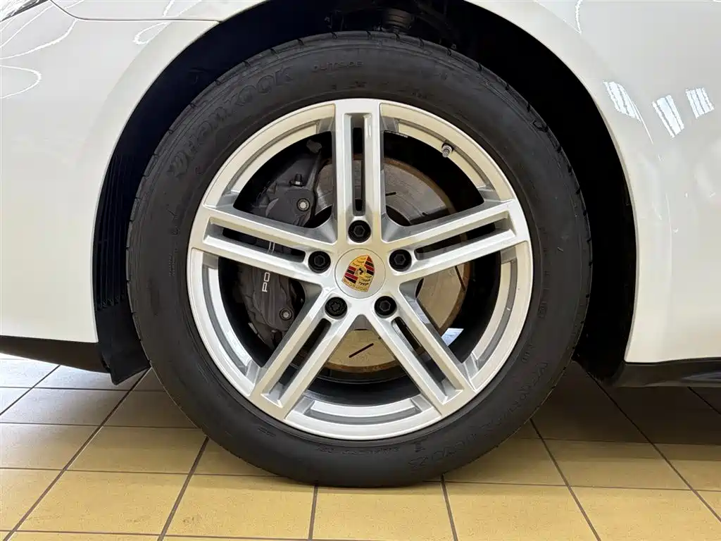 Porsche Panamera — миниатюра 19