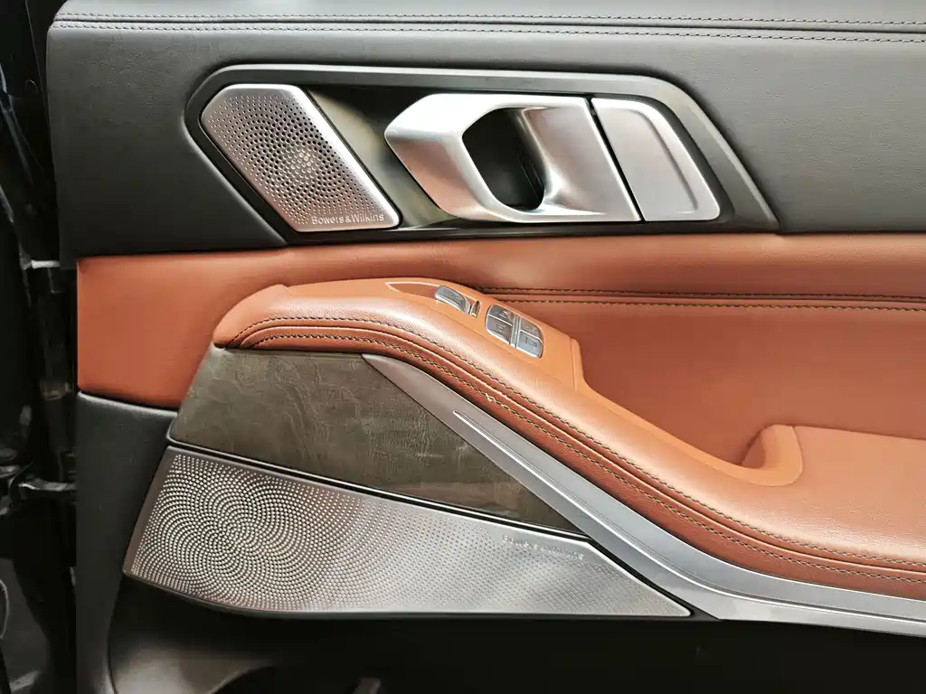 BMW X7 — миниатюра 7