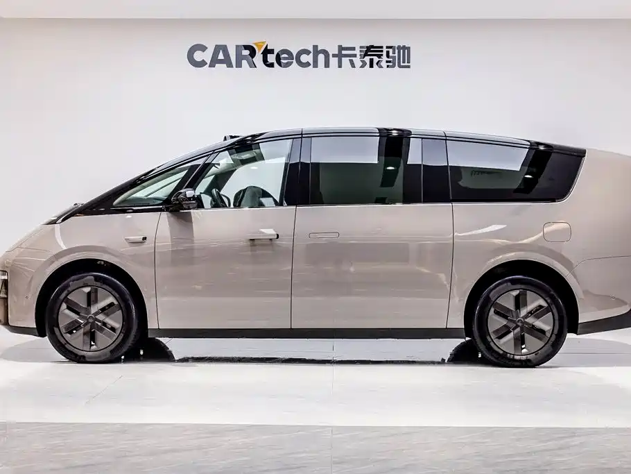 Li Auto Li MEGA — миниатюра 4