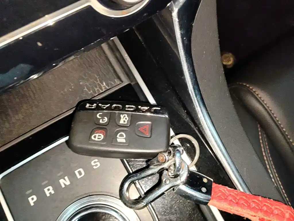 Jaguar XEL — миниатюра 9
