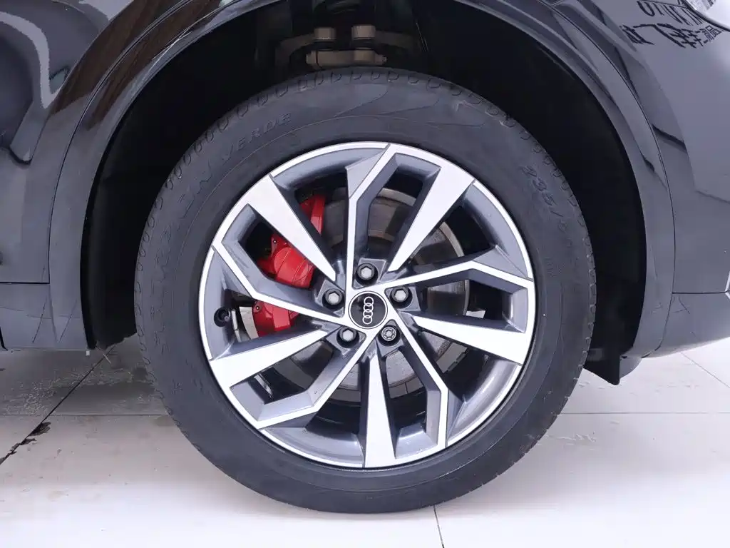 Audi Q5L 2024 40 TFSI Luxury