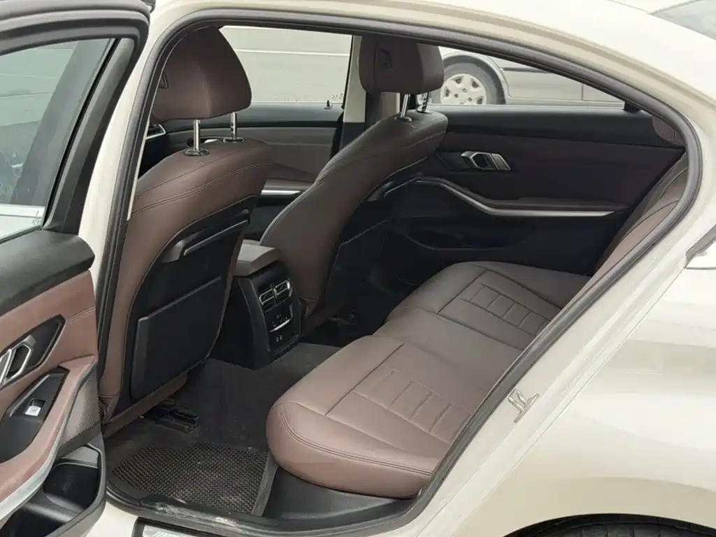 BMW 3 Series — миниатюра 14