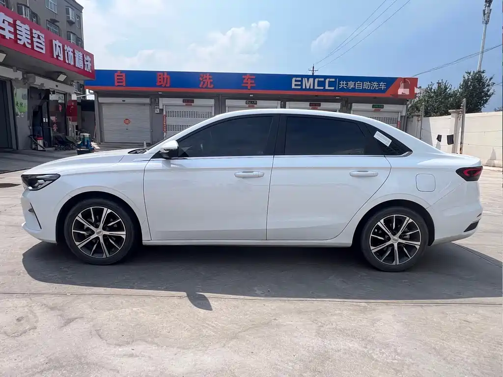 Geely Emgrand — миниатюра 3
