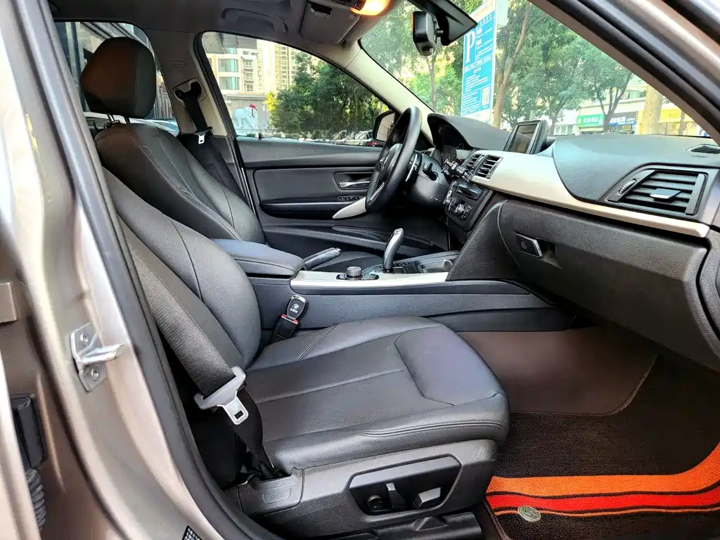 BMW 3 Series — миниатюра 18