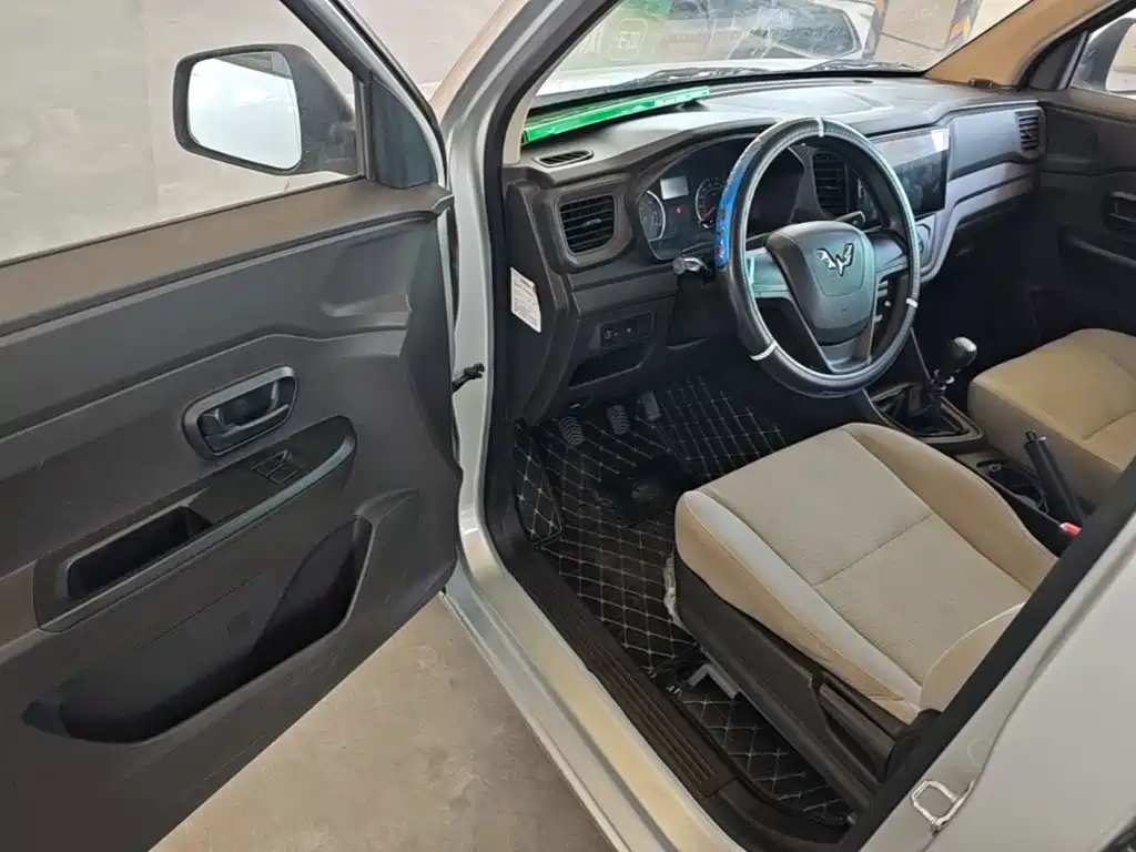 Wuling Hongguang V — миниатюра 16