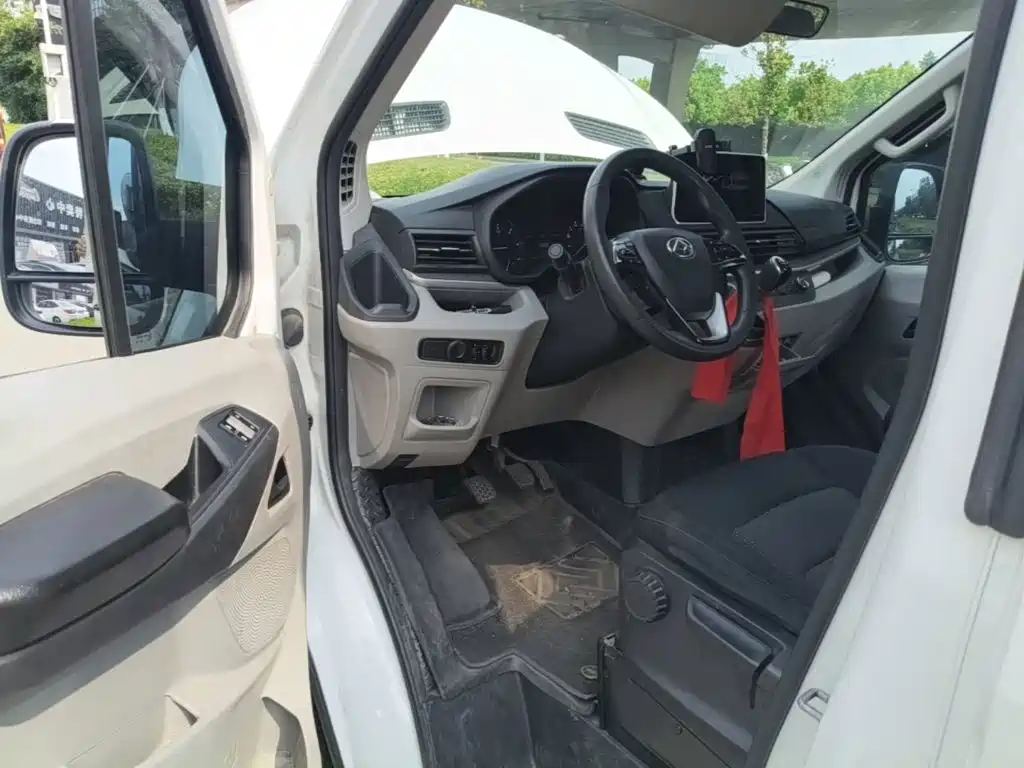 Maxus V90 — миниатюра 23