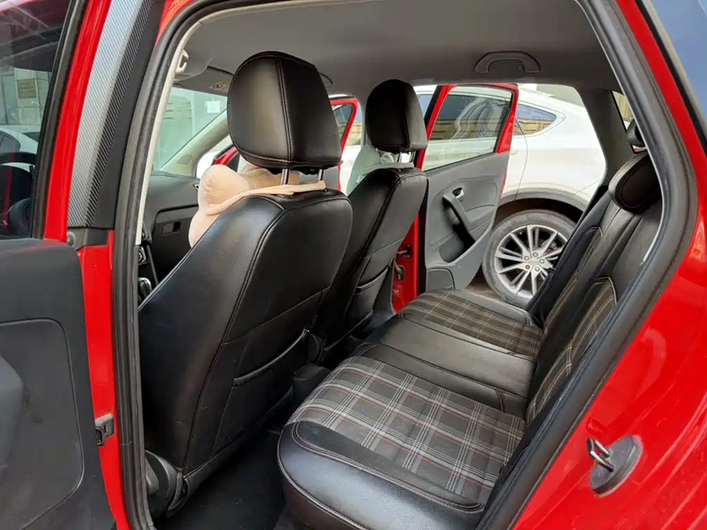 Volkswagen Polo — миниатюра 13