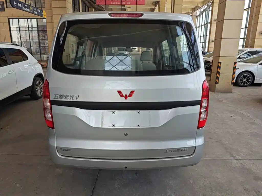 Wuling Hongguang V — миниатюра 6
