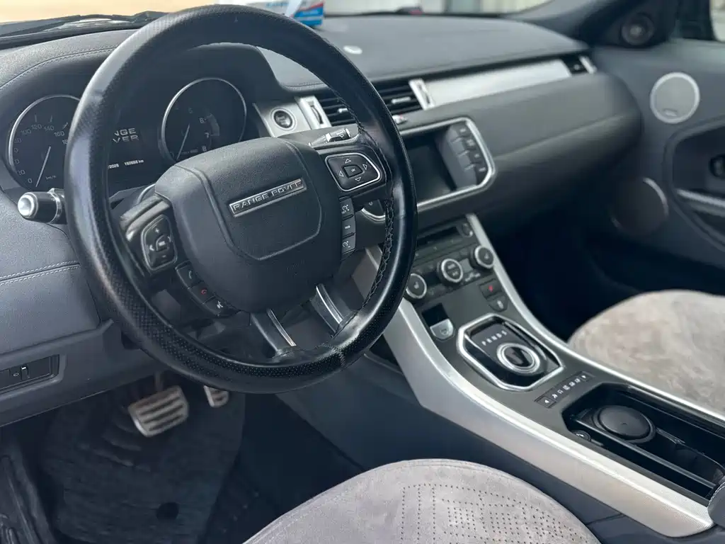 Land Rover Range Rover Evoque 2012 2.0T 5