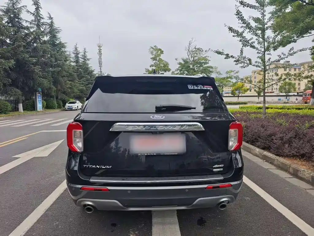 Ford Explorer — миниатюра 7