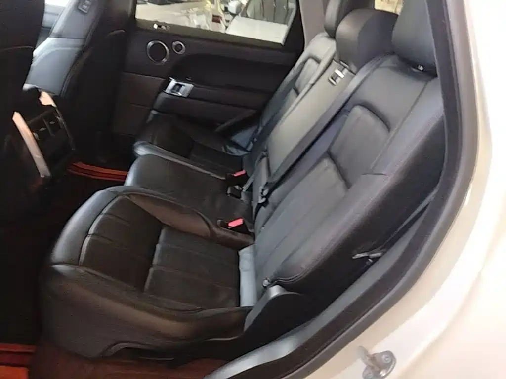Land Rover Sport — миниатюра 17