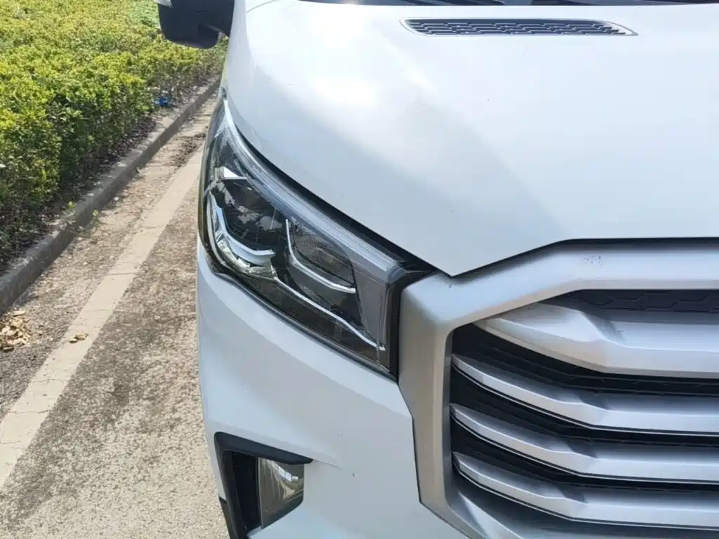 Maxus V90 — миниатюра 13