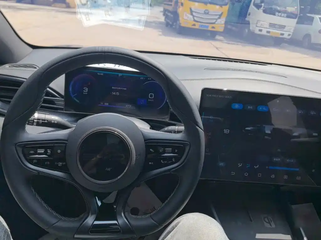 BYD Seal — миниатюра 10