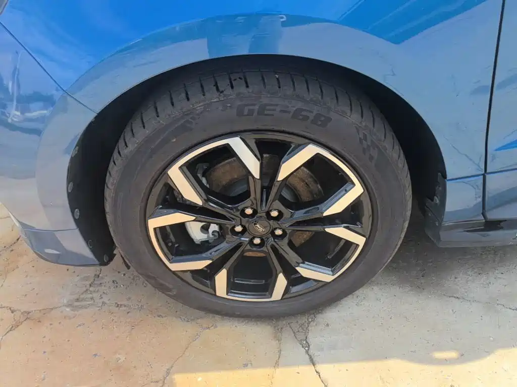 Ford Edge — миниатюра 23