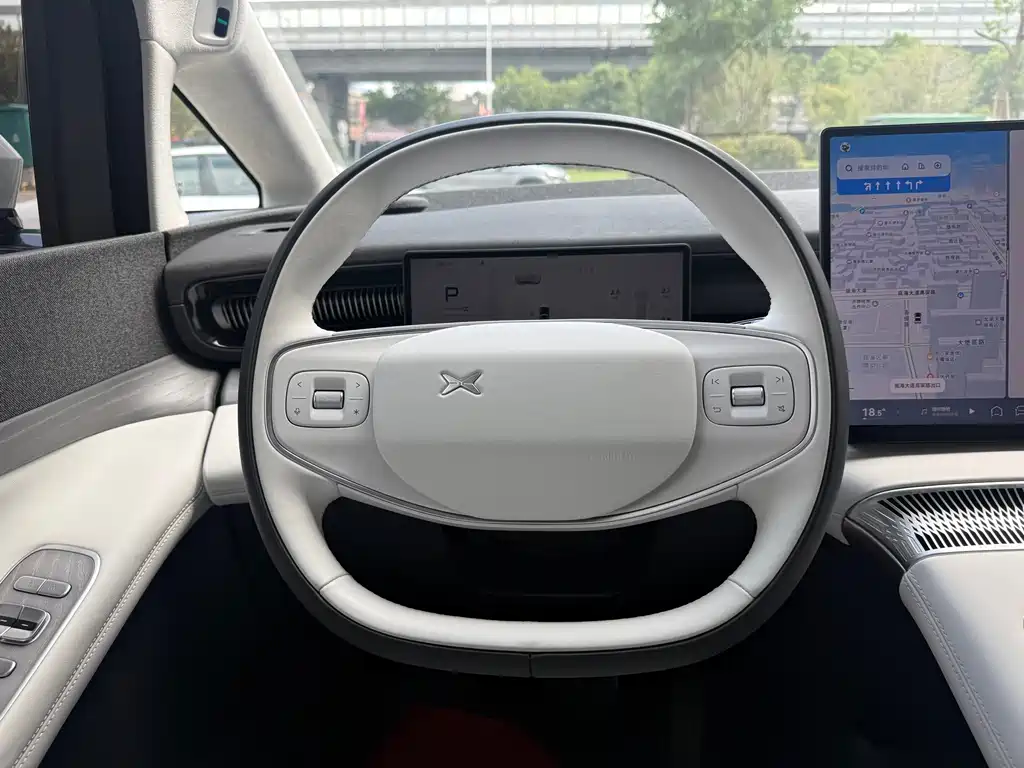 XPeng X9 — миниатюра 7