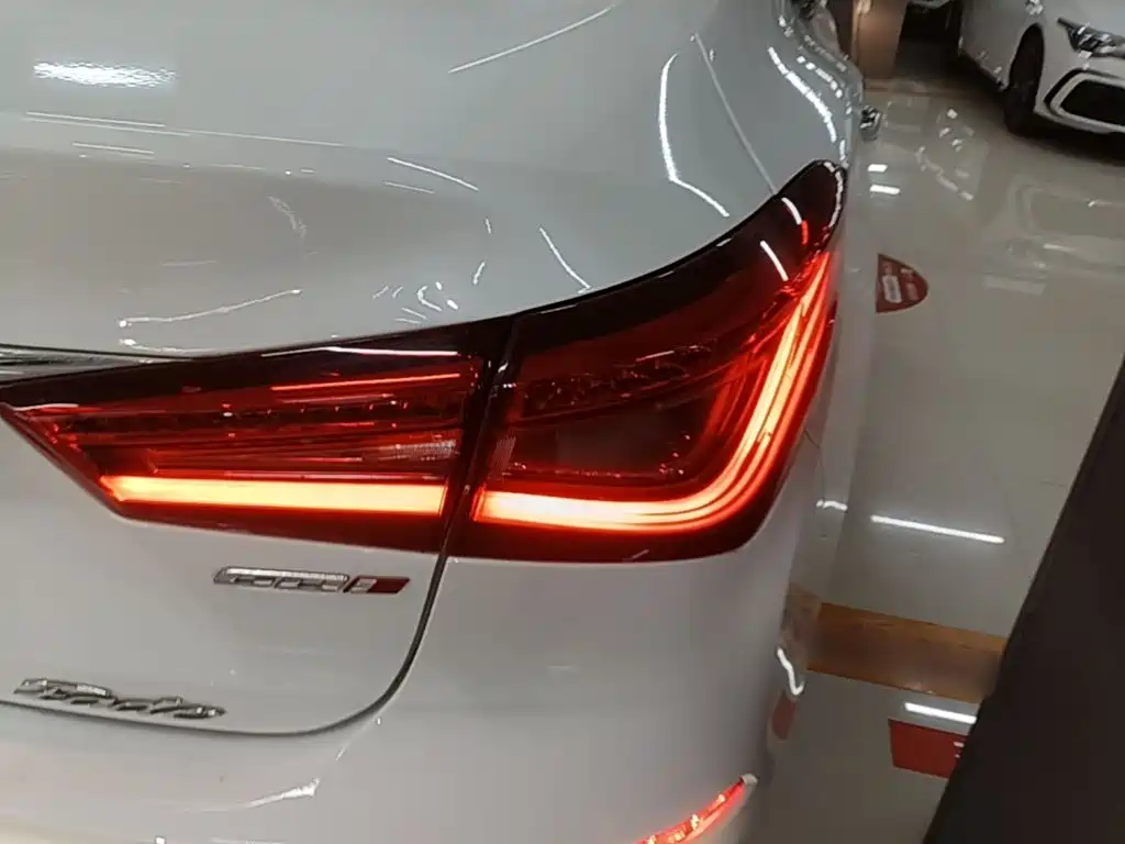 Changan Eado — миниатюра 8