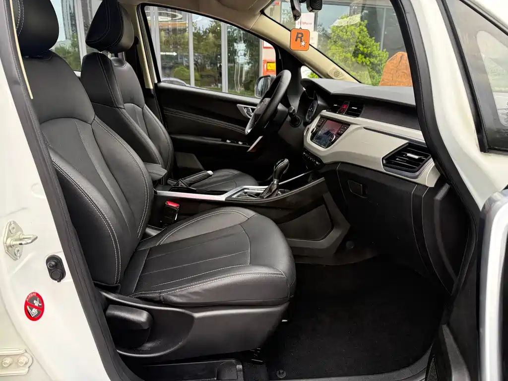 Geely Vision X3 — миниатюра 13