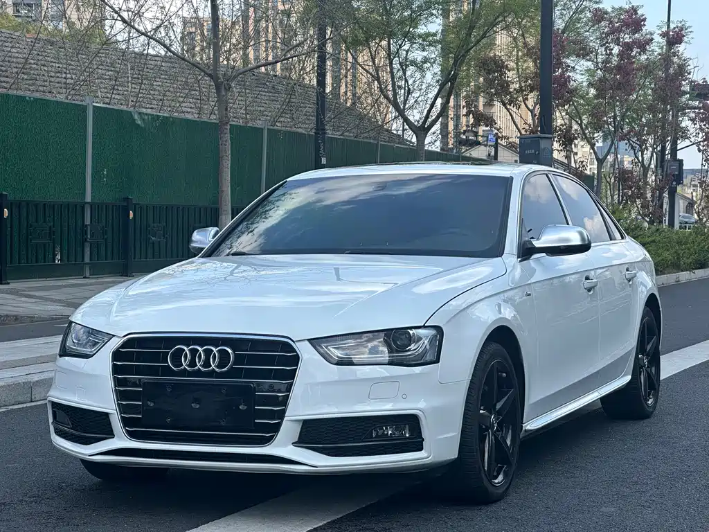 Audi A4L 2016