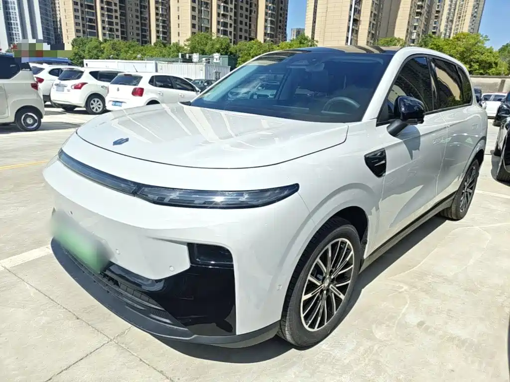 Leapmotor Leapmotor B10 — миниатюра 2