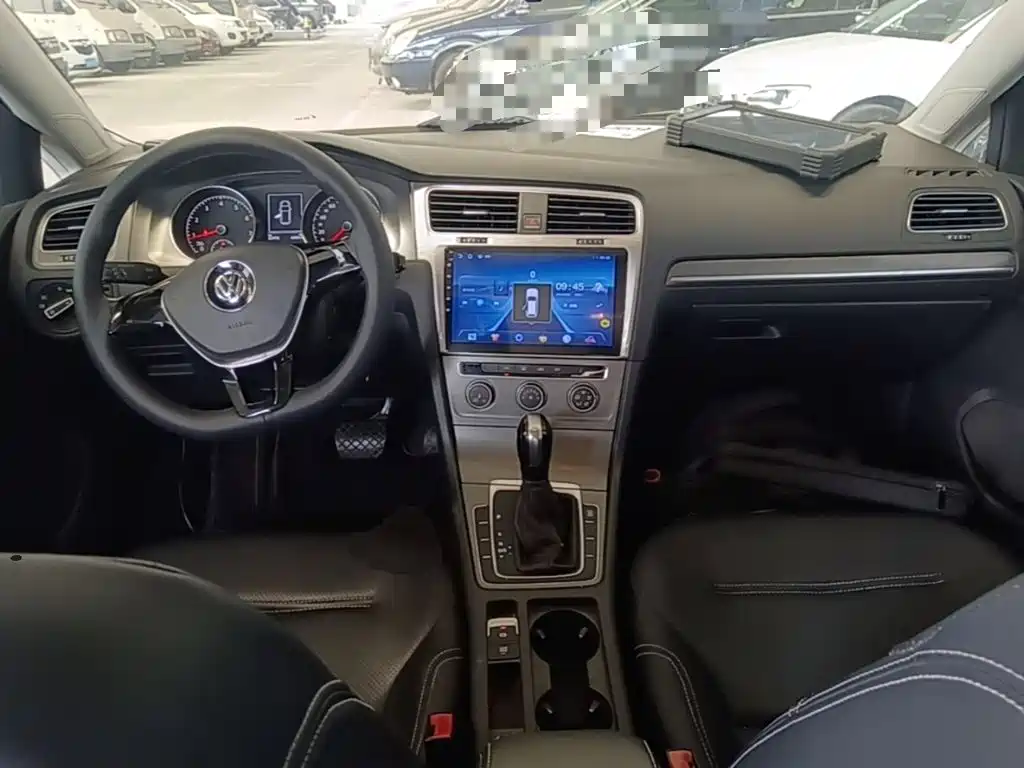 Volkswagen Golf — миниатюра 10