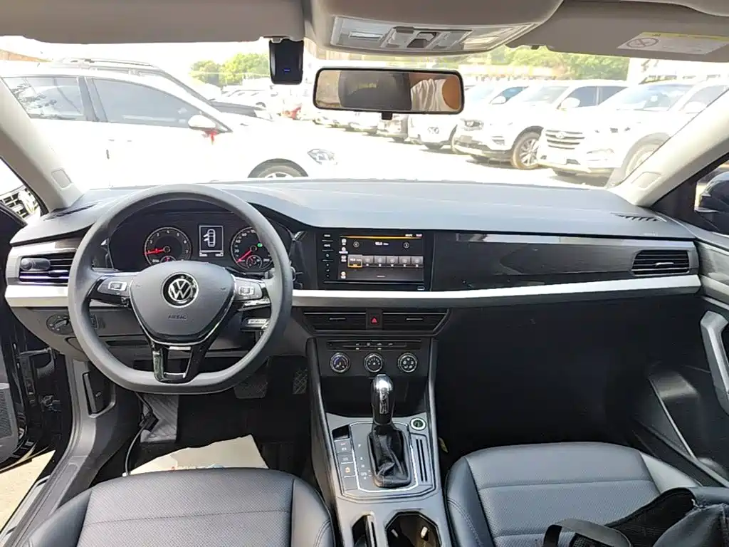 Volkswagen Lavida — миниатюра 10