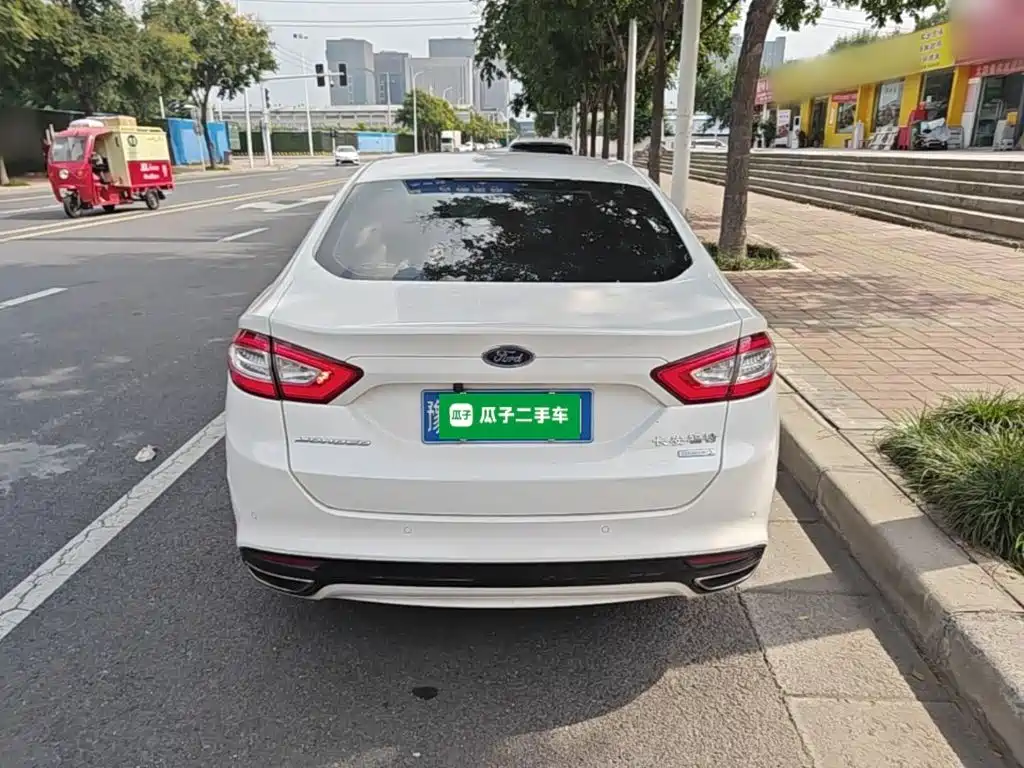 Ford Mondeo — миниатюра 6