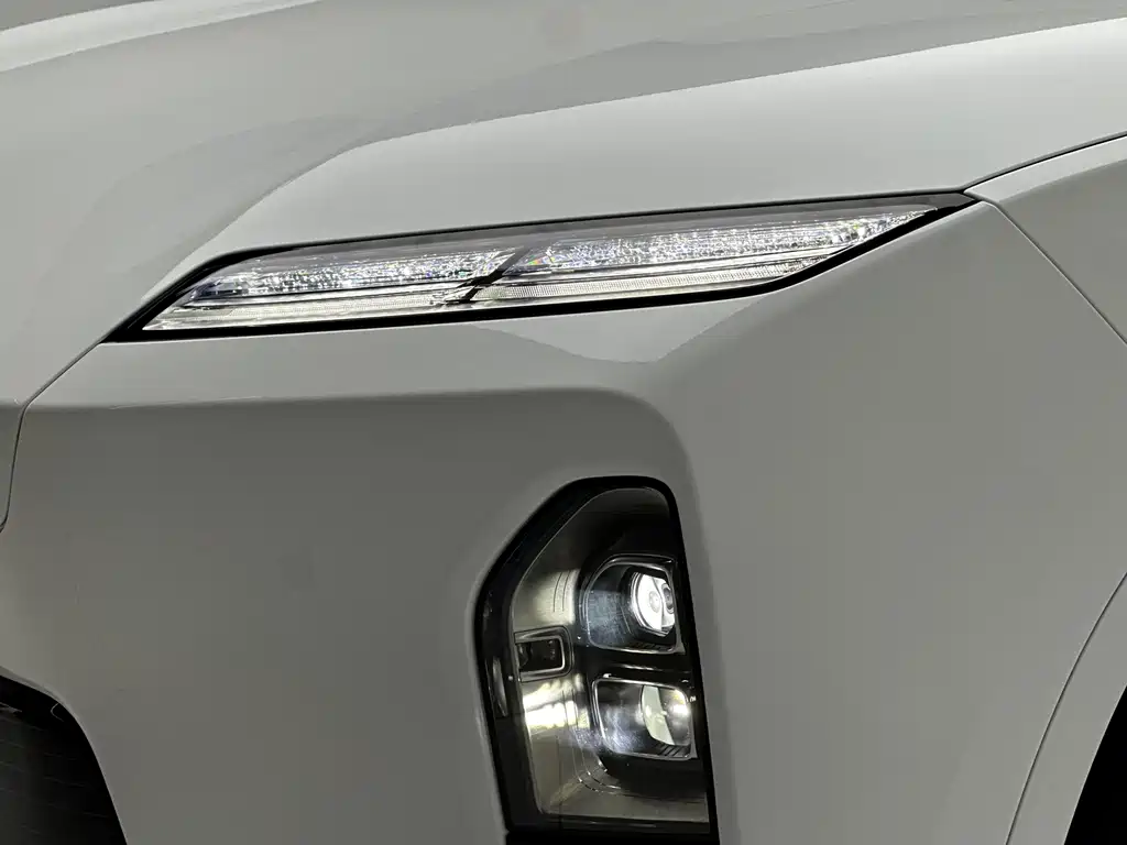 NIO ES8 — миниатюра 17