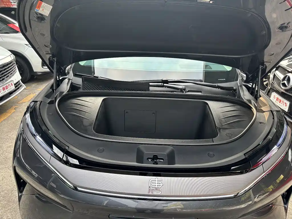 BYD Tang L — миниатюра 20